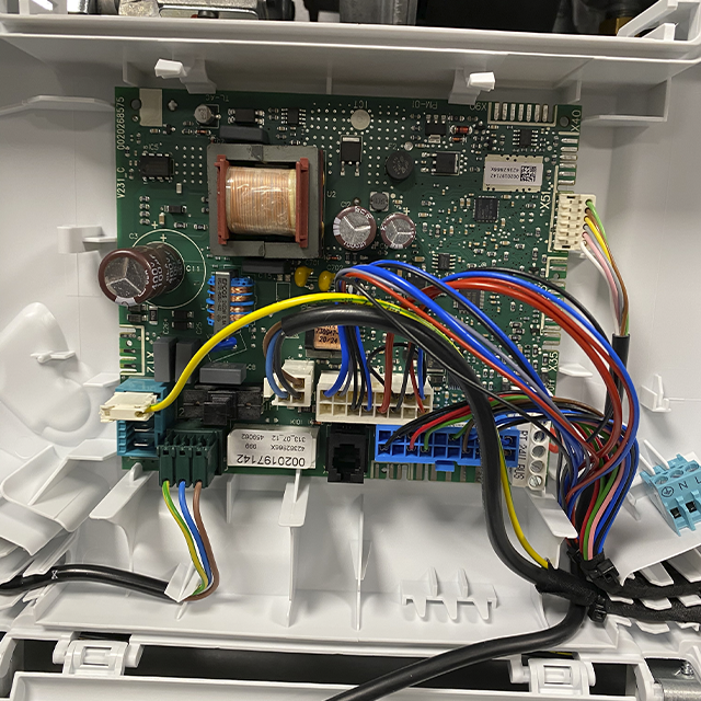 Газовий конденсаційний котел Vaillant ecoTEC pure VUW 286/7-2 26 кВт Газовий конденсаційний котел Vaillant ecoTEC pure VUW 286/7-2 26 кВт