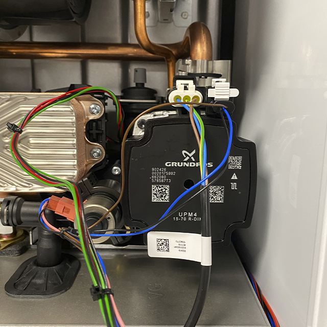 Газовий конденсаційний котел Vaillant ecoTEC pure VUW 286/7-2 26 кВт Газовий конденсаційний котел Vaillant ecoTEC pure VUW 286/7-2 26 кВт