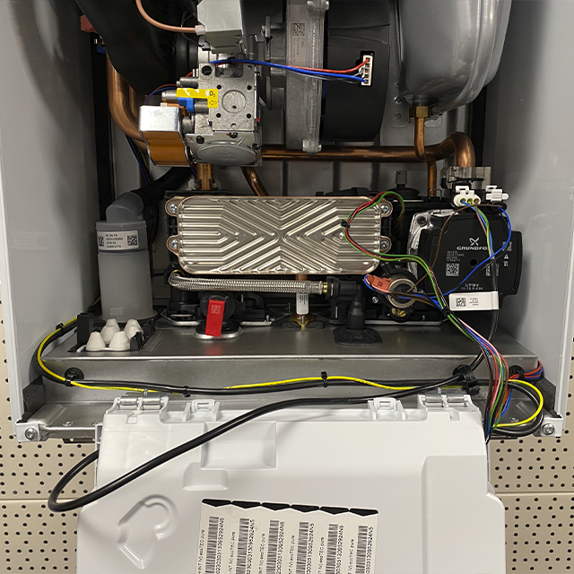 Газовий конденсаційний котел Vaillant ecoTEC pure VUW 286/7-2 26 кВт Газовий конденсаційний котел Vaillant ecoTEC pure VUW 286/7-2 26 кВт